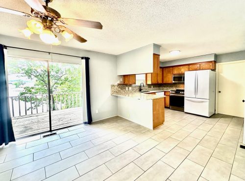 Kitchen & Dining w/ Lake View